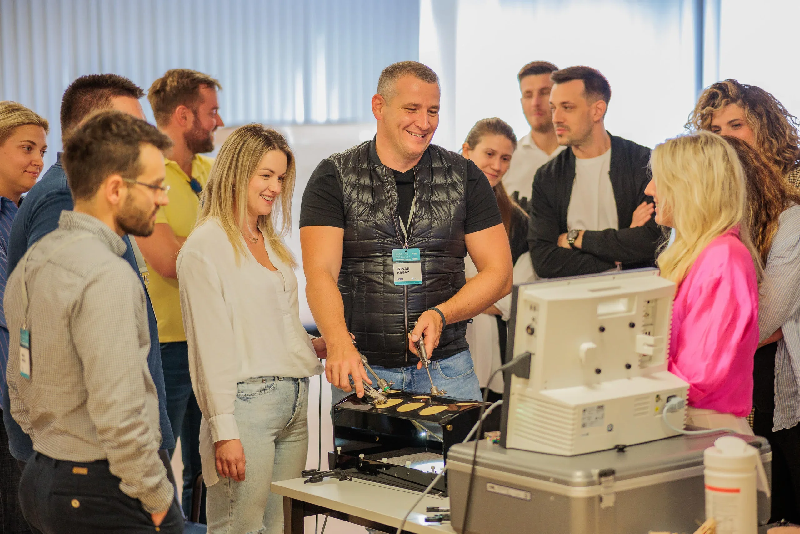 MIGZ faculty member leading simulator training